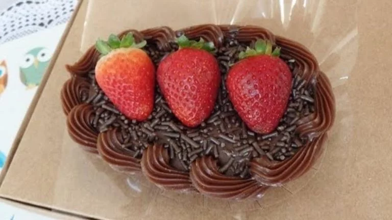 Como fazer ovo de colher - Brigadeiro Gourmet com morango!