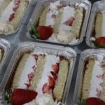 Bolo de Fatia de Morango com Chantilly
