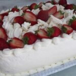 Bolo de Merengue de Morango
