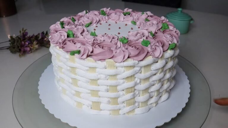 Aula Completa: Confeitando um Bolo Cesta de Rosas com Bico de Confeitar
